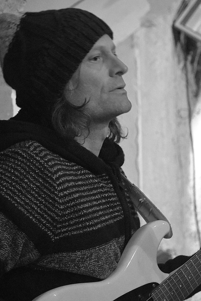 Guillaume Cornuel en résidence au Renard Mesquin, hiver 2020, photo de Pierre Pujuguet