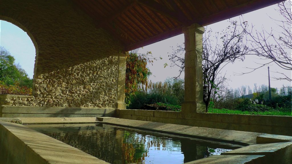 lavoir de St Alexandre (Gard), Nov 2020, photo de Pierre Pujuguet (Cliquez sur la photo pour l'agrandir)