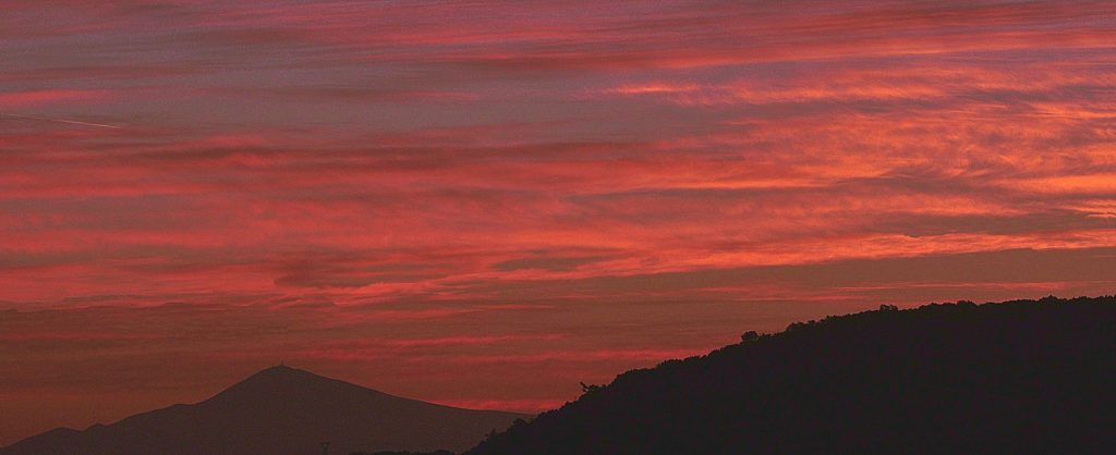 lever de soleil sur le ventoux, nov 2020, carsan (gard), photo de Pierre Pujuguet