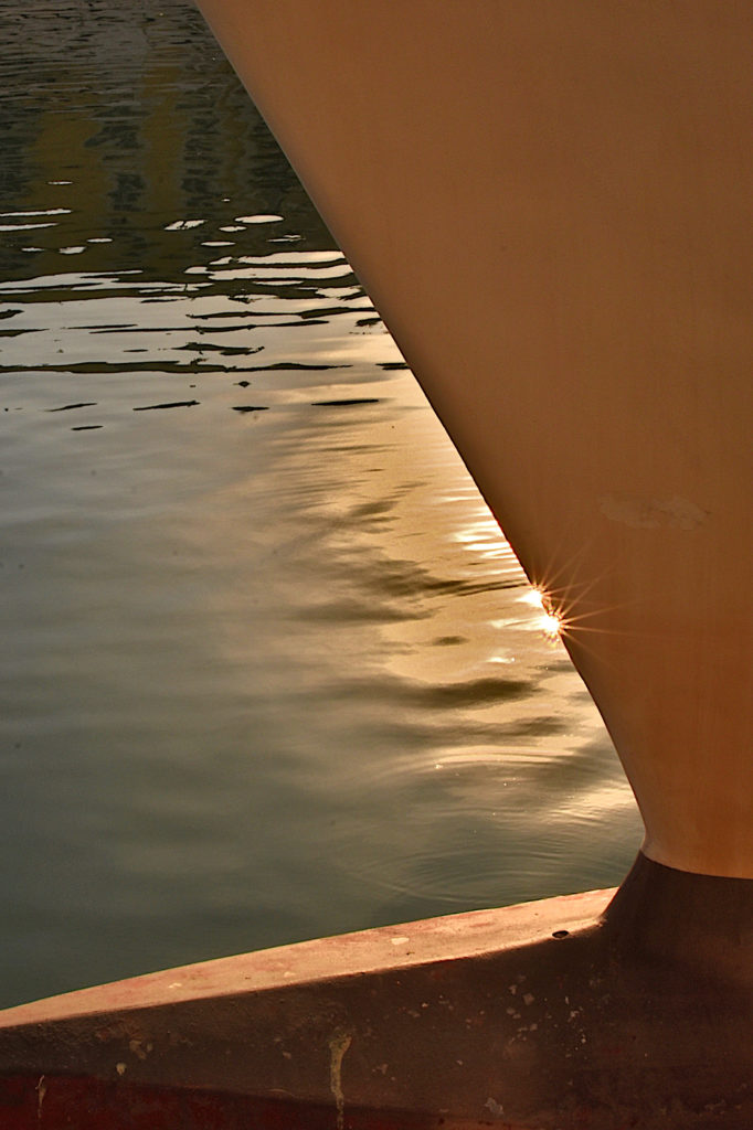 Proue de bateau à Sète, Mars 2022, photo de Pierre Pujuguet